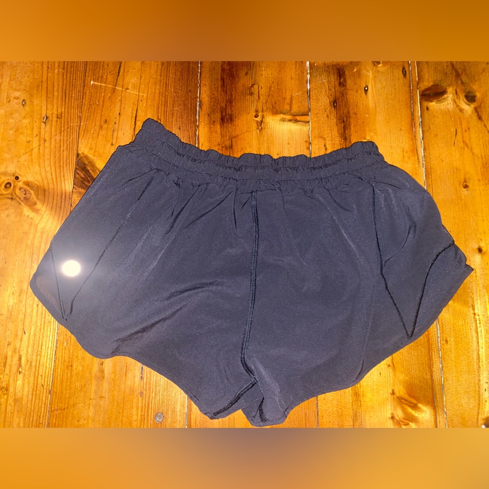 Lululemon hotty hots size 6